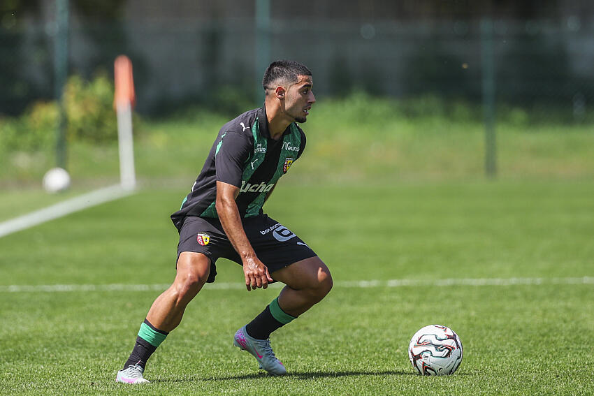 RC Lens : l’avenir d’Anass Zaroury déjà scellé ? Le grand ménage menace la recrue marocaine