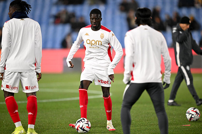 Transfert de Kassoum Ouattara : l’AS Monaco ferme la porte aux prêts, l’Europe en embuscade