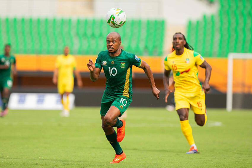 Percy Tau illumine ses débuts avec Nam Dinh FC en AFC Champions League Deux