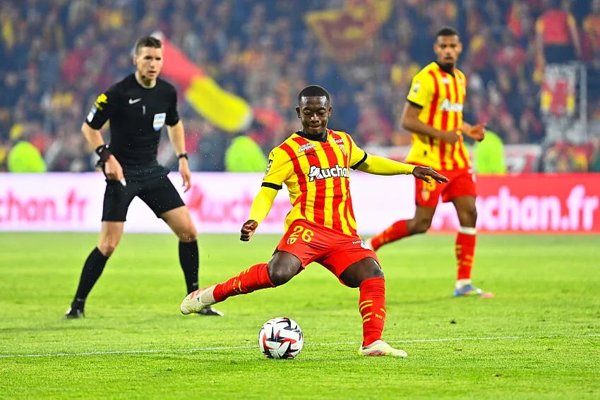 Nampalys Mendy rejoint Watford en transfert gratuit : un coup stratégique pour le club anglais