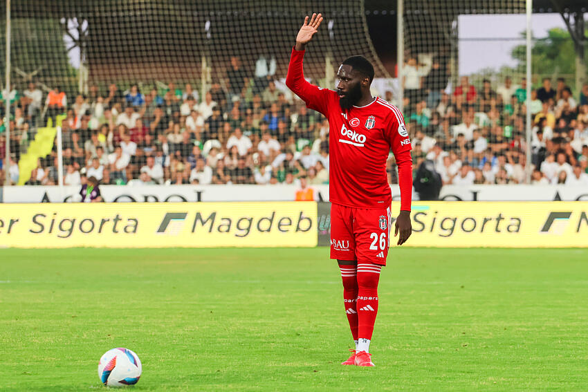 Arthur Masuaku : le retour du guerrier congolais en Premier League