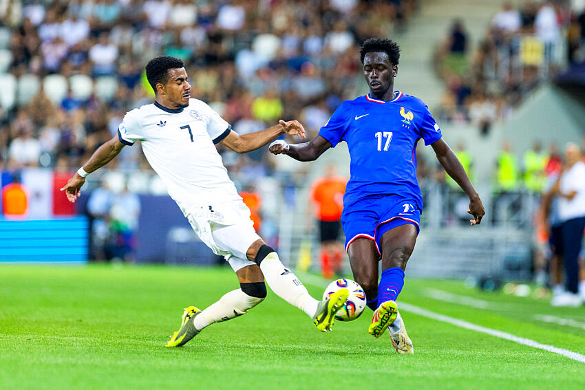 Soungoutou Magassa rejoint West Ham United pour 20 millions d’euros : un nouveau visage prometteur au cœur du milieu anglais
