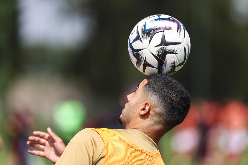 Lens perd Zaroury : transfert surprise vers la Super League grecque