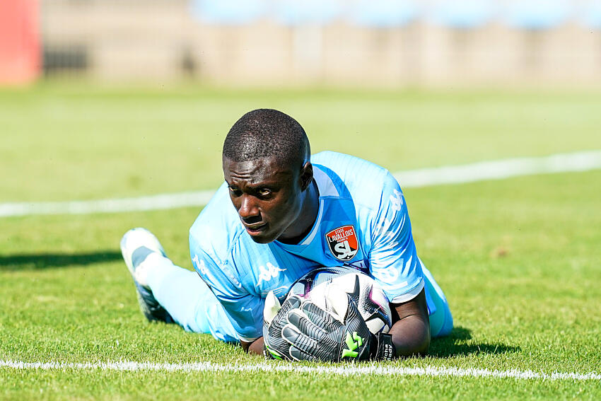 Reprise 2025 : Stade Lavallois accueille l’ASSE avec Mamadou Samassa en gardien