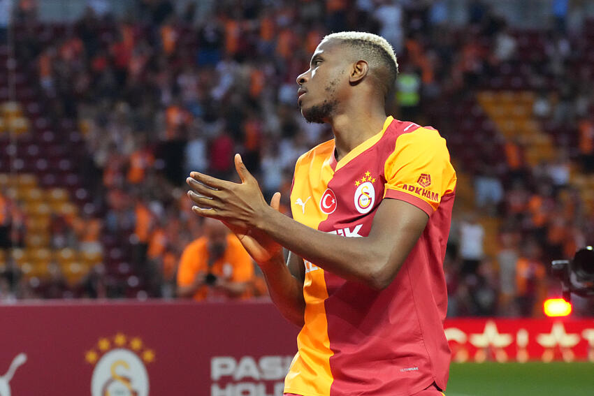 Victor Osimhen au cœur d’un bras de fer entre Naples et Galatasaray : le feuilleton transfert africain de l’été 2025