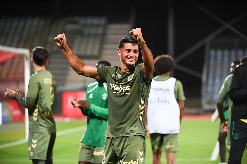 AS Saint-Étienne : Moueffek, l’étoile montante du milieu de terrain