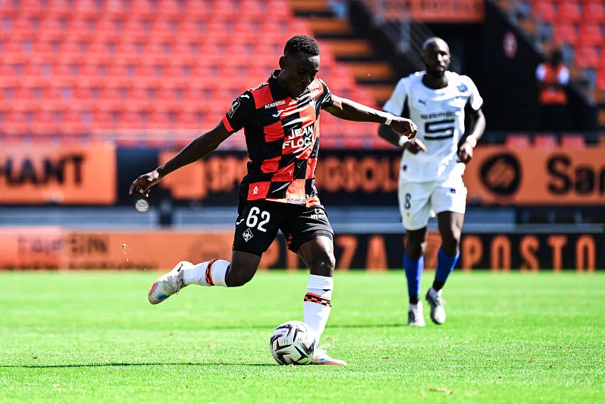 FC Lorient : Arthur Avom, l’étoile montante qui fait la différence