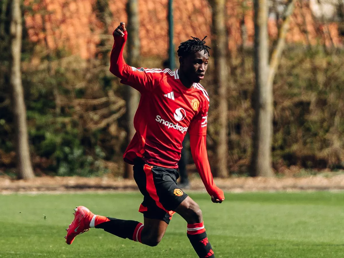 Manchester United : Sékou Koné hospitalisé après un choc à la tête