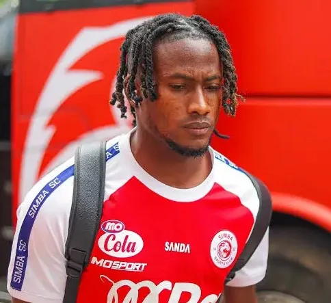 Augustine Okejepha en essai chez Orlando Pirates : un coup de maître en vue au mercato africain