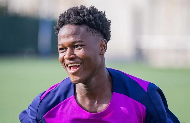 Baba Kourouma : Le Jeune Espoir de 16 Ans qui Fait Vibrer la Masia du Barça