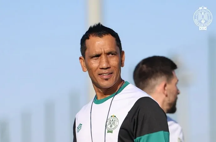 Fadlu Davids dévoile ses ambitions majeures pour le Raja Casablanca dans son retour au club