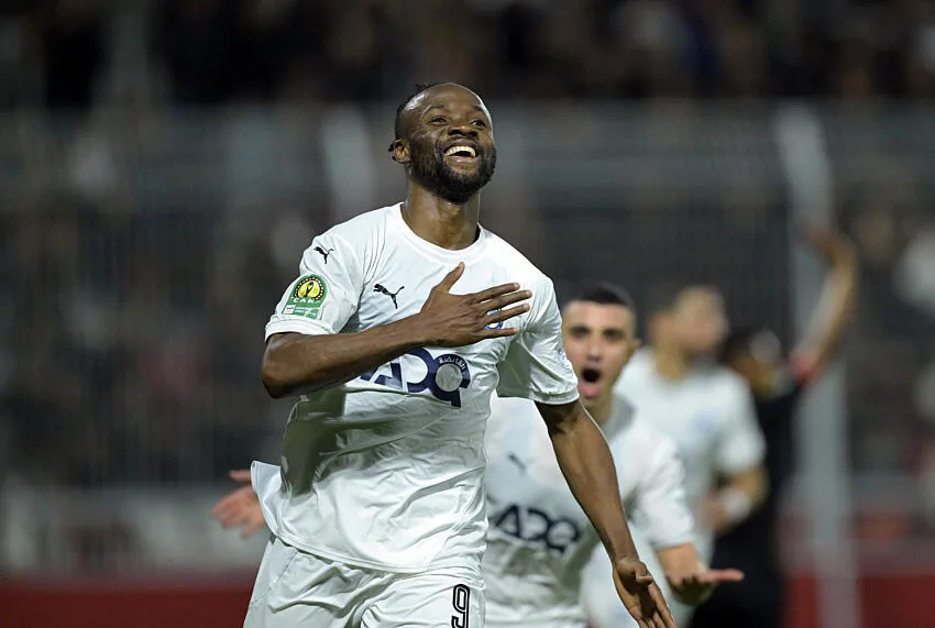 Transfert surprise : Mayele dément son départ vers Al Ahly, Pyramids FC calme le jeu