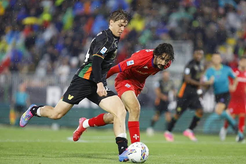 Yacine Adli officialisé à Al Shabab : un transfert marquant pour l’Afrique du football ce 9 septembre 2025