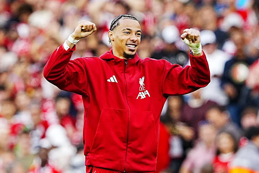 Hugo Ekitike : De Newcastle à Liverpool, un choix décisif pour sa carrière