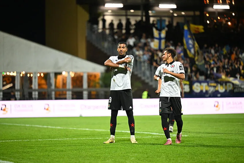 Hacène Benali buteur décisif : le Red Star triomphe à Pau