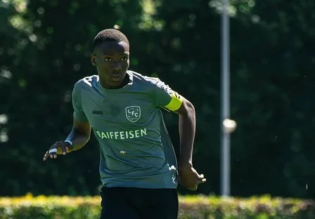 Le jeune prodige Lamine Camara explose en championnat africain et attire les regards européens en 2025